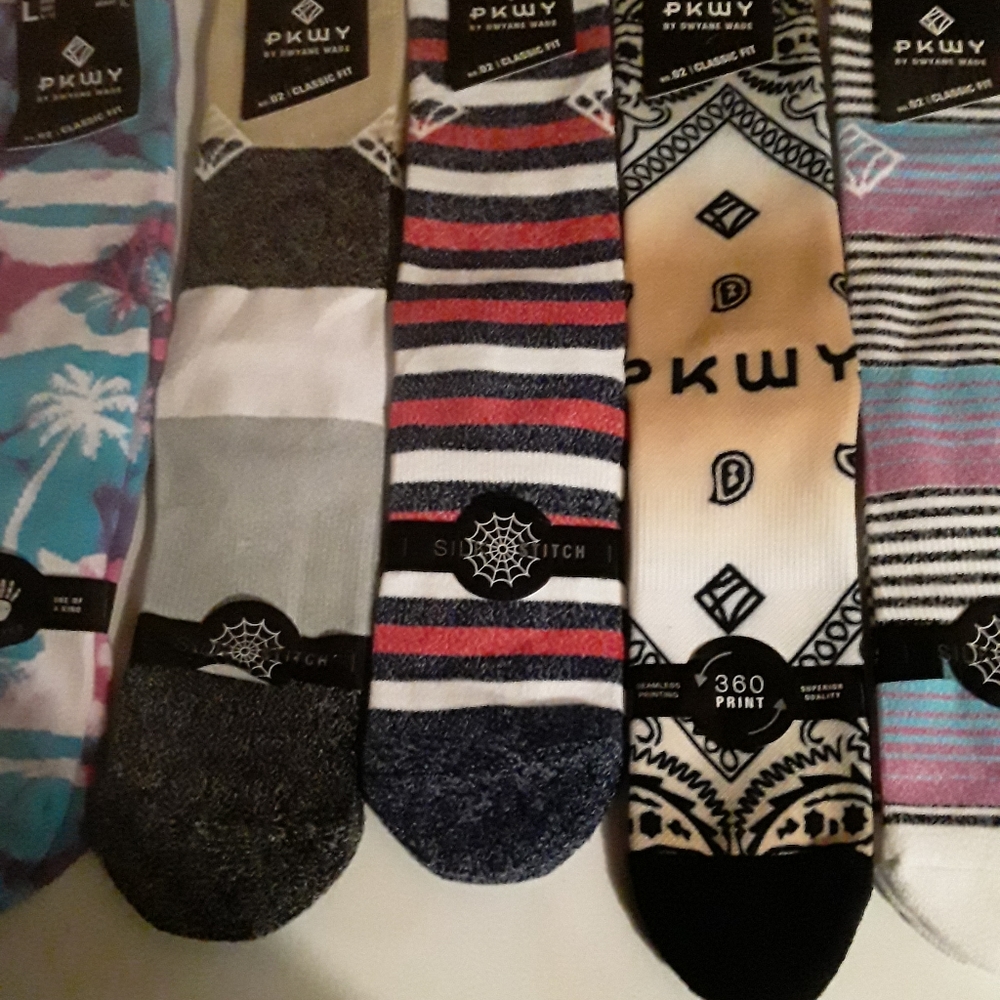 Crew height socks  PKWY (By Dwayne  Wade)